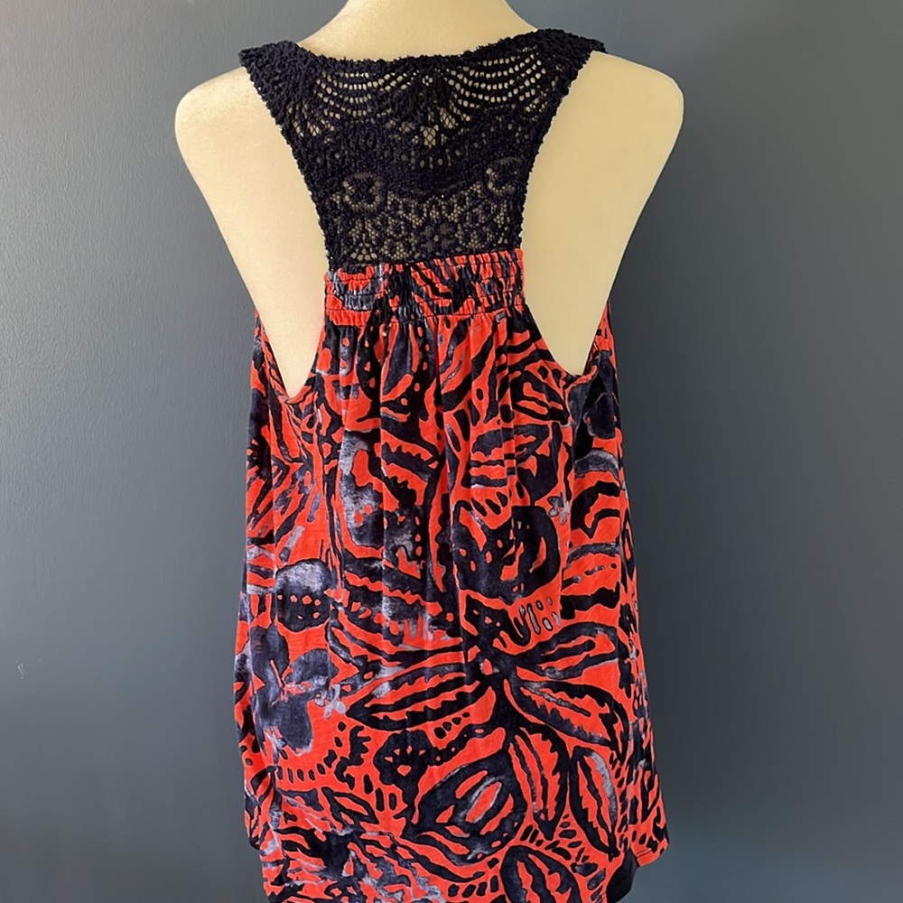 Lucky Brand- Live in Love- crochet detailed,  summer sleeveless, top - Picture 2 of 6